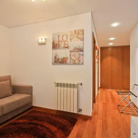 Oporto Beach Metro Apartment *